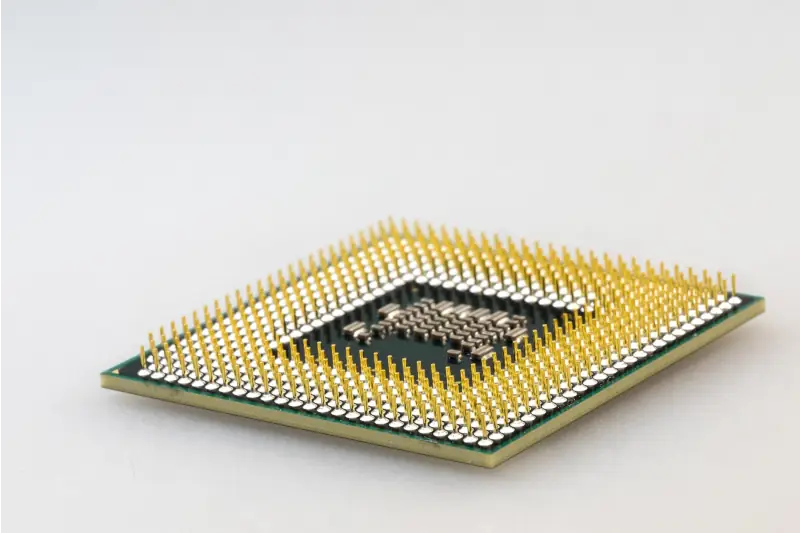 Czym są procesory ARM i jakie są ich zalety w porównaniu z procesorami x86?